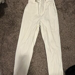 White High-Waisted Jeans
